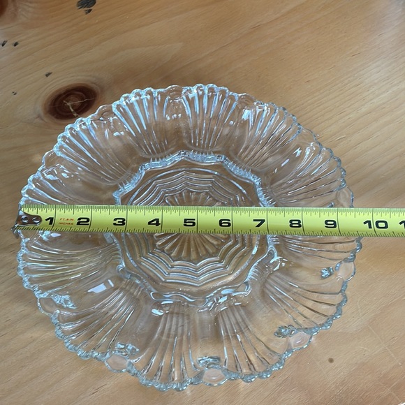 Vintage Crystal Egg Plate 10 inches in diameter - Picture 5 of 6